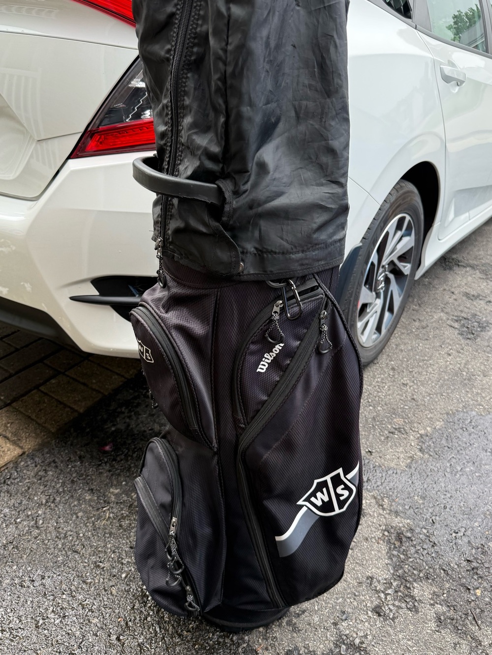 Wilson Staff Lightweight Golf Carry Cart Bag Black w/ Rain Hood and Cooler